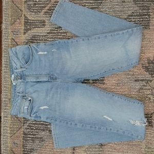 Light blue ripped jeans